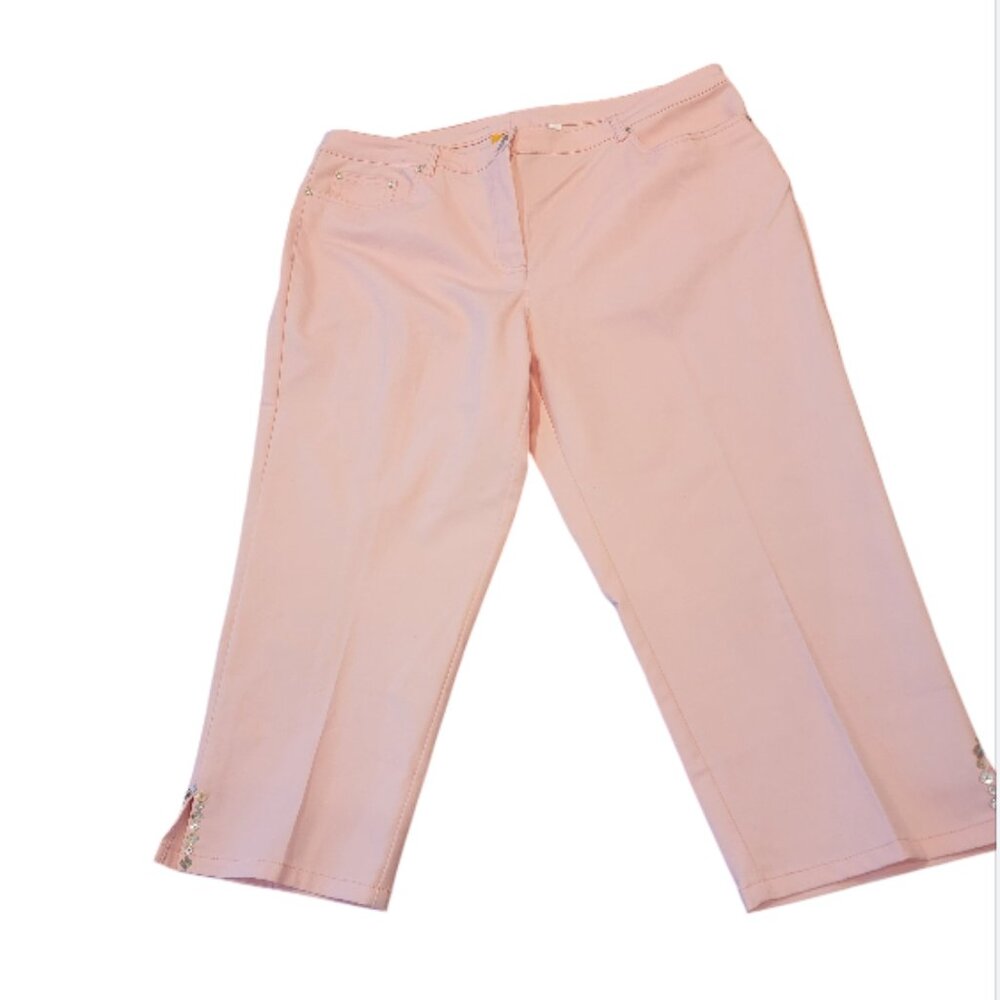 Ruby Rd. Make Me Blush Pink Capri Pants with Shell Button Accents